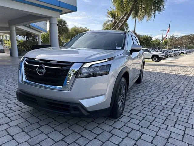 2025 Nissan Pathfinder SV photo 20
