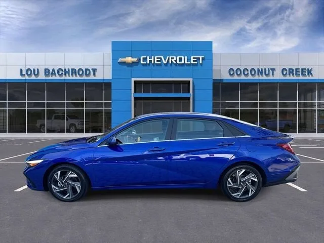 2025 Hyundai Elantra SEL Convenience photo 5