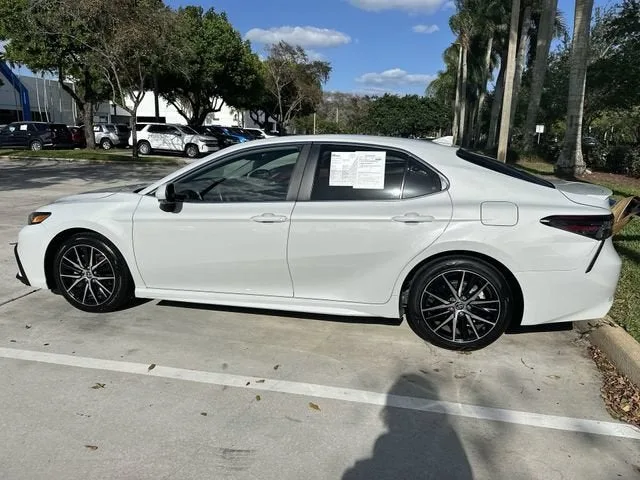 2024 Toyota Camry SE photo 39