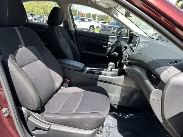 2025 Nissan Sentra SV photo 29