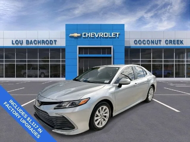 2023 Toyota Camry LE photo 4