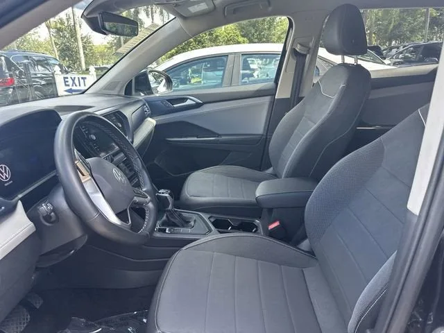 2024 Volkswagen Taos SE photo 15
