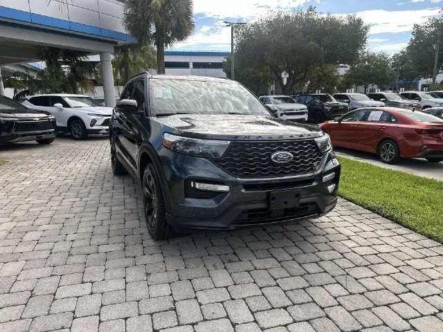 2023 Ford Explorer ST photo 17