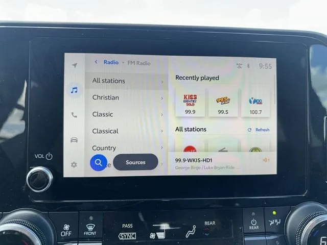2023 Toyota Highlander L photo 25