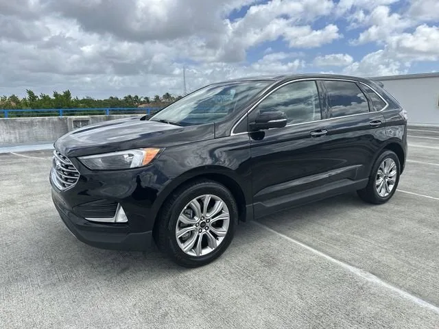 2024 Ford Edge Titanium photo 31