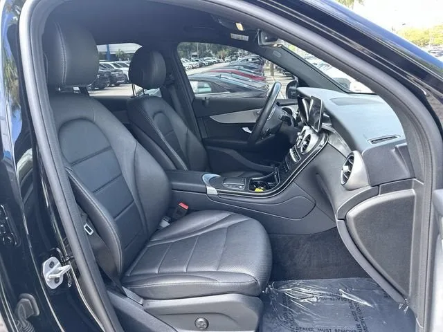 2022 Mercedes-Benz GLC GLC 300 photo 29