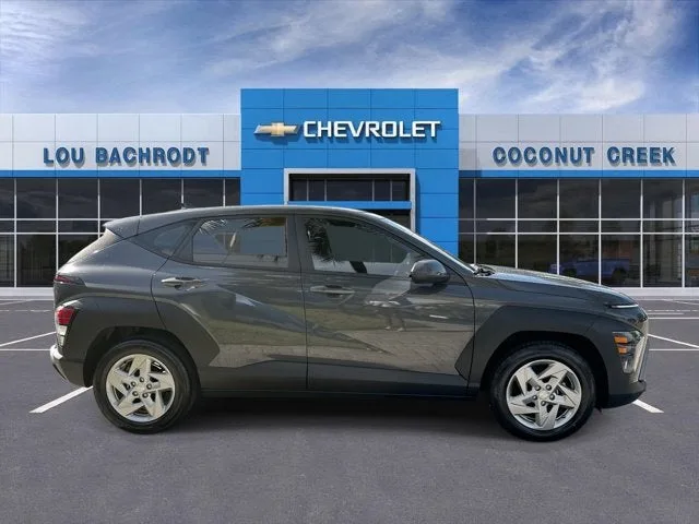 2024 Hyundai Kona SE photo 9