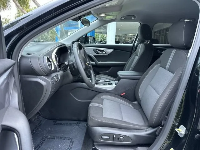 2025 Chevrolet Blazer 2LT photo 30