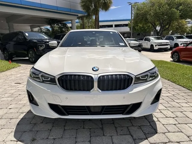 2025 BMW 3 Series 330i photo 19