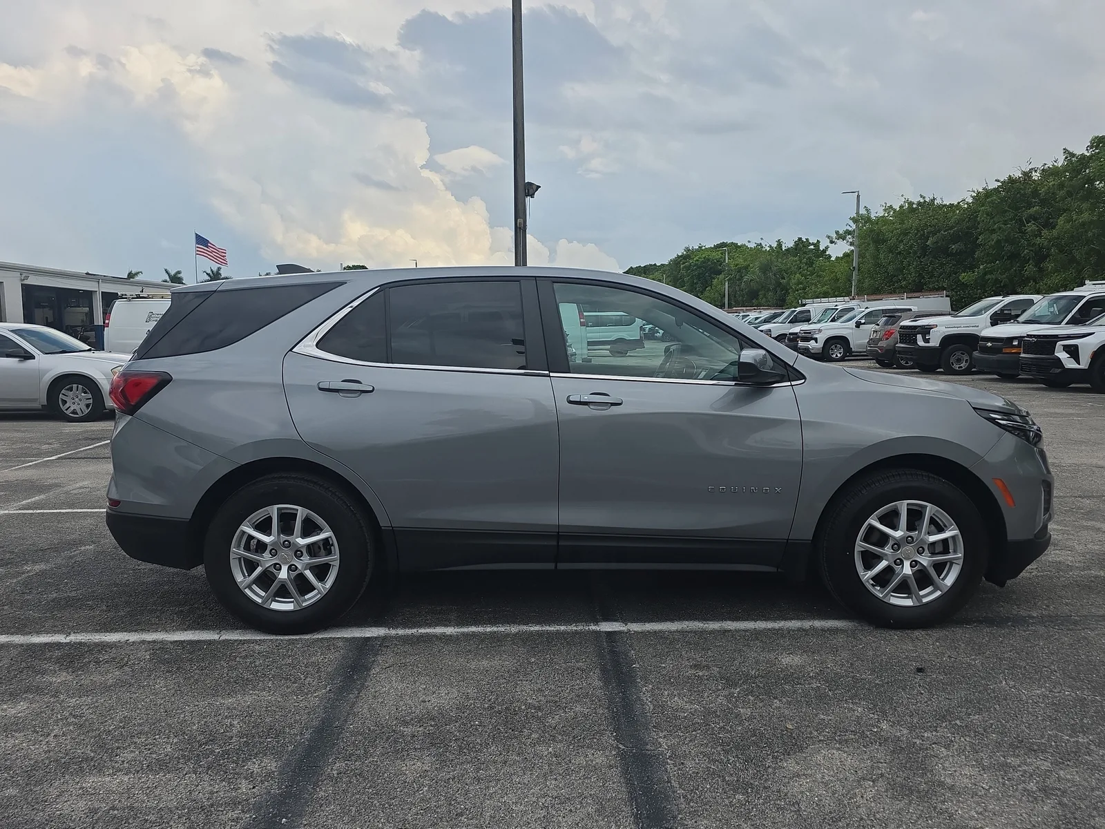 2024 Chevrolet Equinox LT photo 8