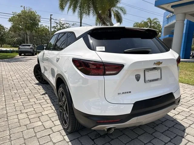 2023 Chevrolet Blazer 2LT photo 12