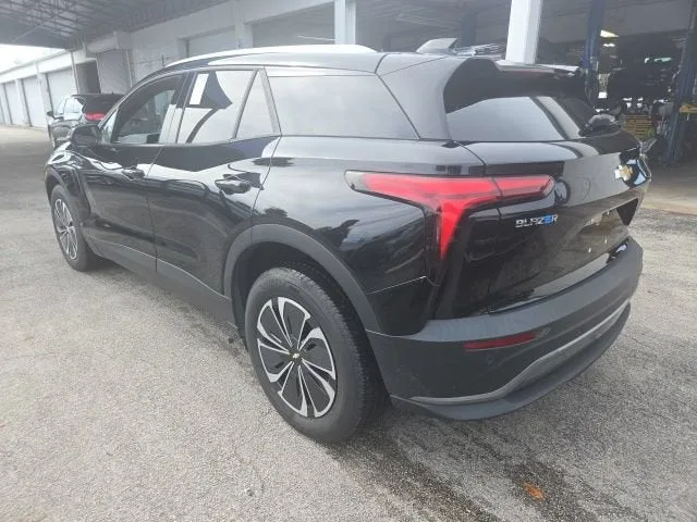 2024 Chevrolet Blazer EV LT photo 2