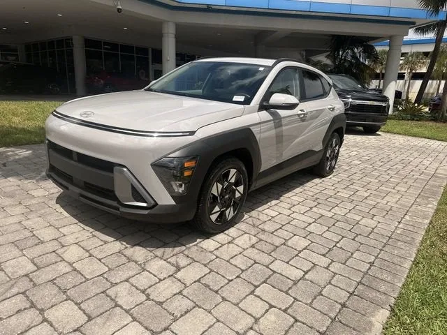 2025 Hyundai Kona SEL photo 21