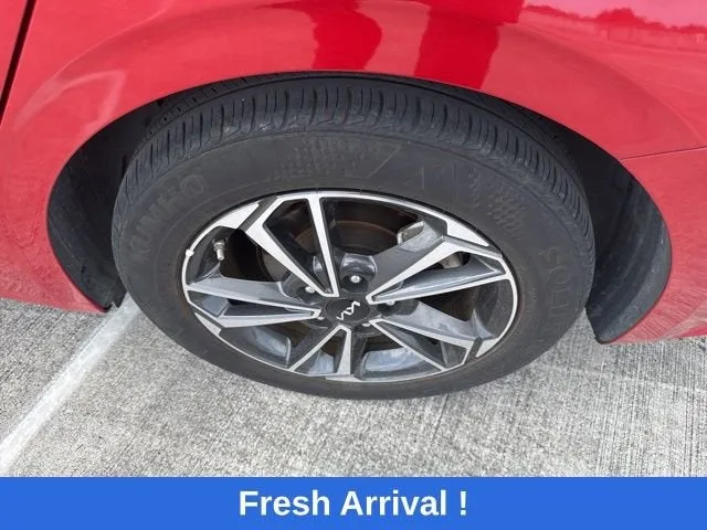 2024 Kia Forte LXS photo 17