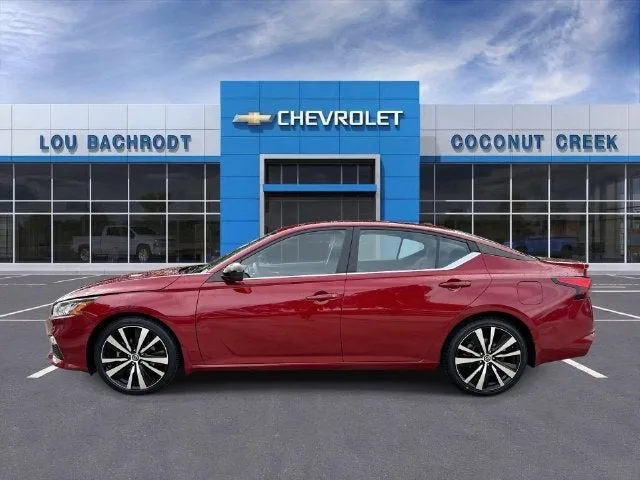 2022 Nissan Altima 2.5 SR photo 5