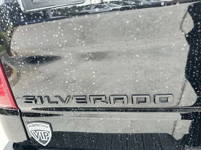 2024 Chevrolet Silverado 1500 RST photo 13