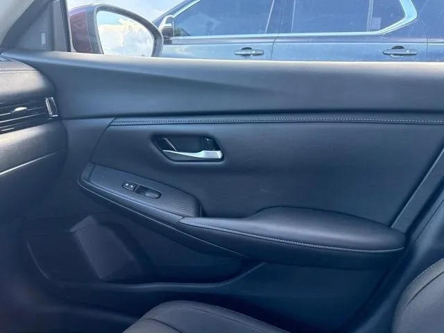 2025 Nissan Sentra SV photo 11