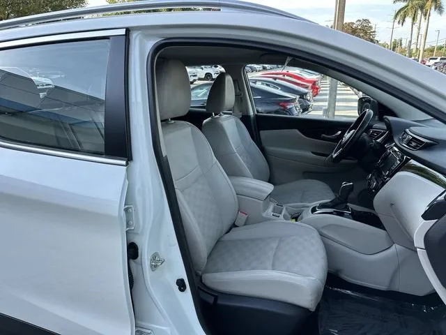 2022 Nissan Rogue Sport SV photo 29