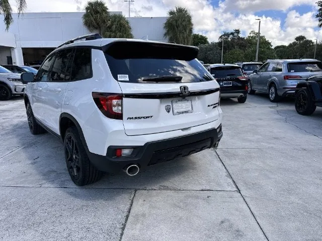 2024 Honda Passport Black Edition photo 35