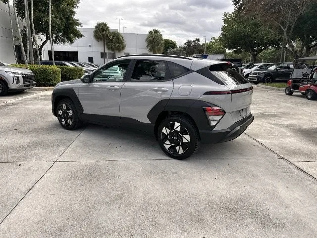 2025 Hyundai Kona SEL photo 33
