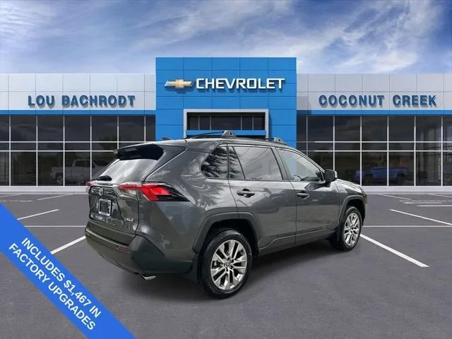 2024 Toyota RAV4 XLE Premium photo 8