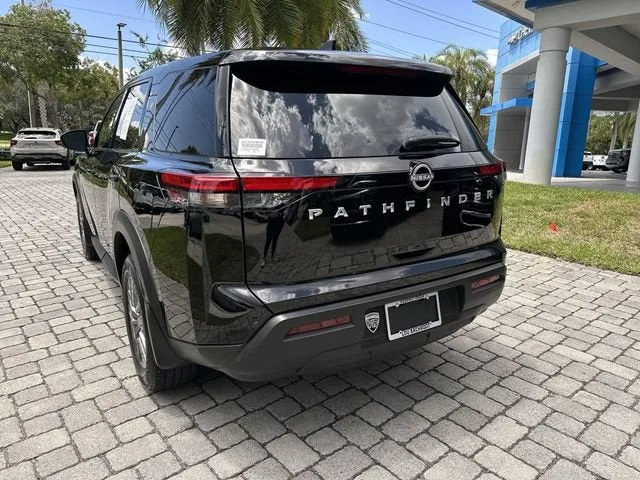 2025 Nissan Pathfinder S photo 35