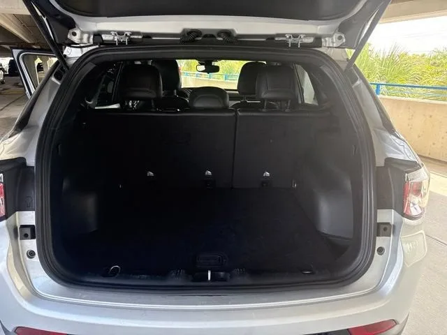 2024 Jeep Compass Latitude photo 4