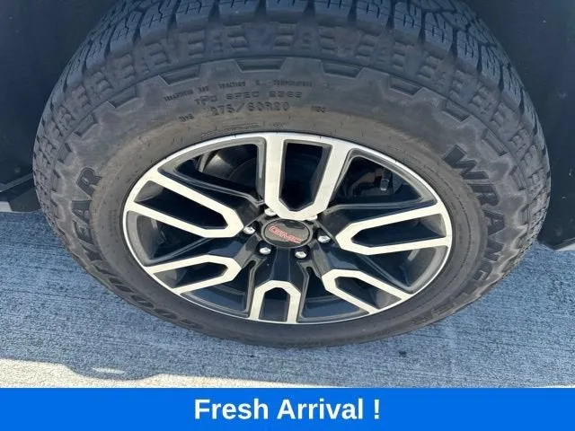2023 GMC Yukon AT4 photo 22