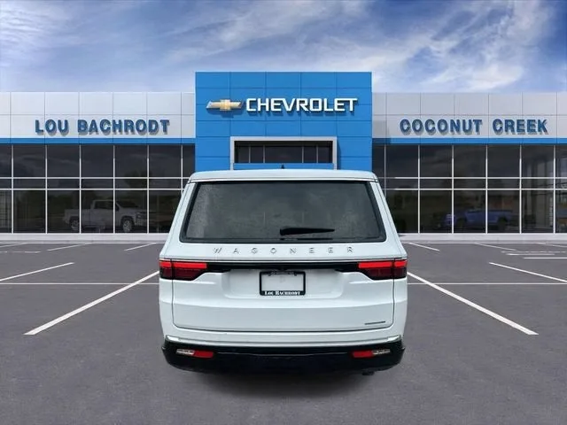 2024 Jeep Wagoneer L Series II photo 7