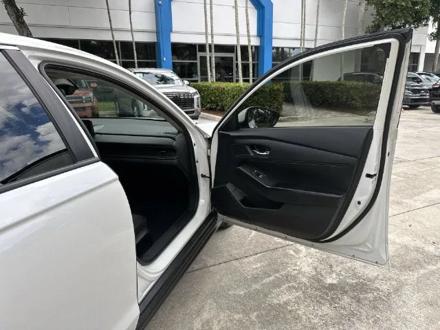 2024 Honda Accord Sedan LX photo 23