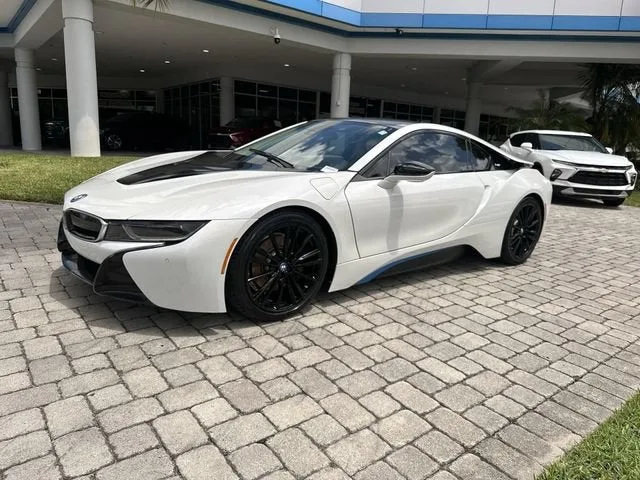 2019 BMW i8 2DR CPE photo 21