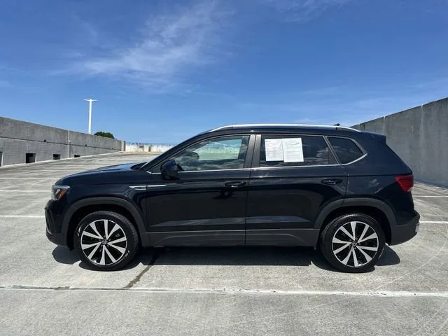 2024 Volkswagen Taos SE photo 38