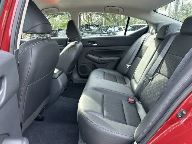 2022 Nissan Altima 2.5 SR photo 27