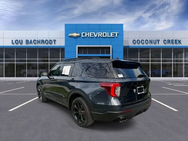 2023 Ford Explorer ST photo 6