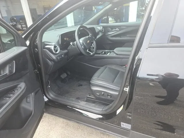 2024 Chevrolet Blazer EV LT photo 17