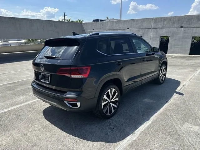 2024 Volkswagen Taos SE photo 33