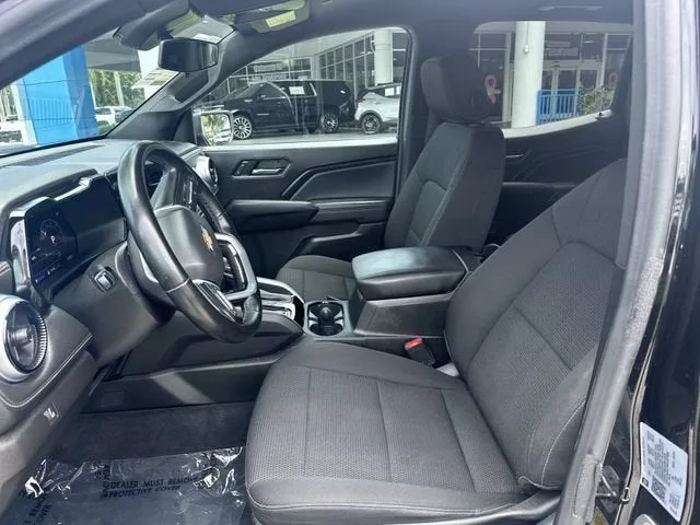 2024 Chevrolet Colorado LT photo 30