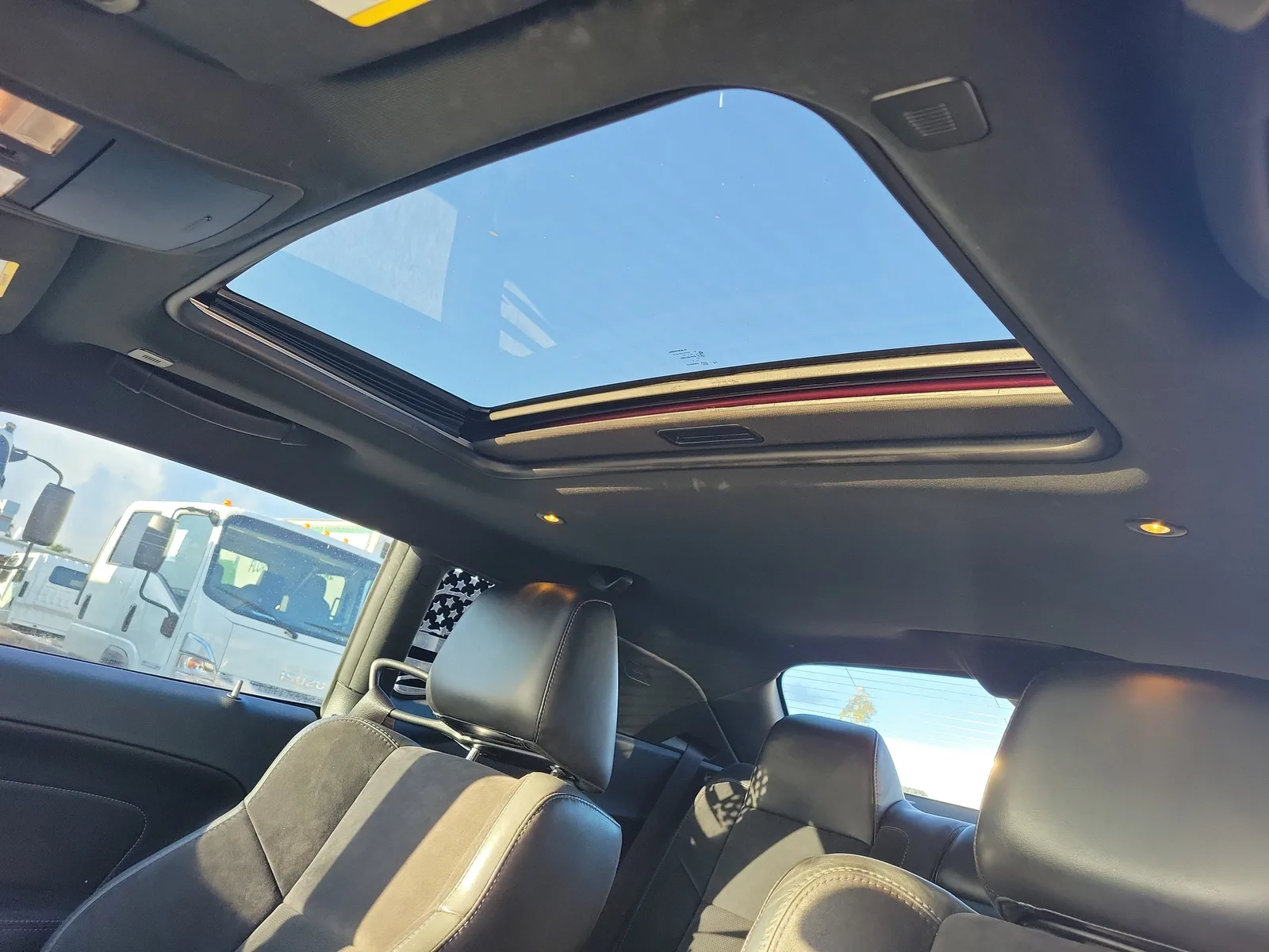 2019 Dodge Challenger R/T photo 16