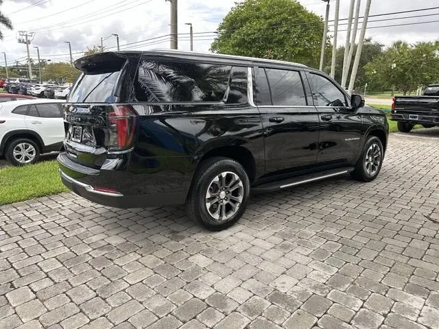 2026 Chevrolet Suburban LS photo 37