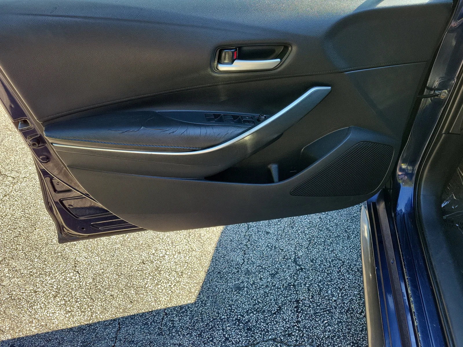 2020 Toyota Corolla SE photo 22