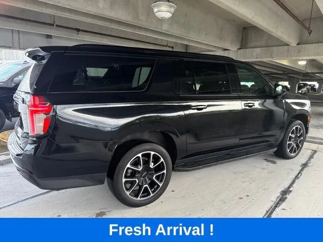 2023 Chevrolet Suburban RST photo 16