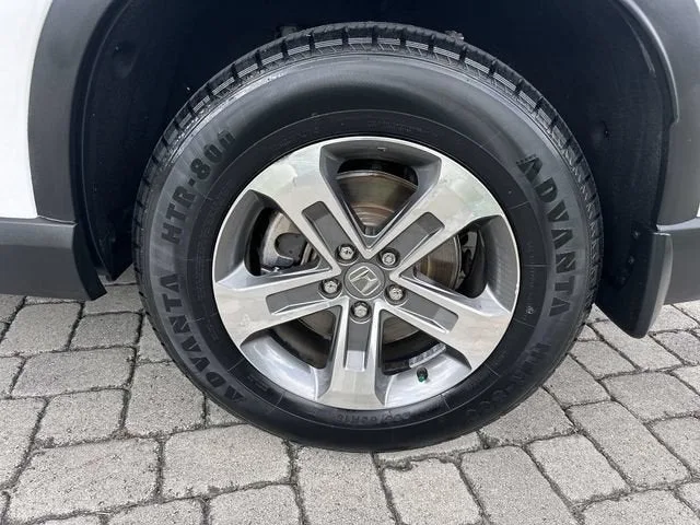 2023 Honda Pilot EX-L 8 Passenger photo 11