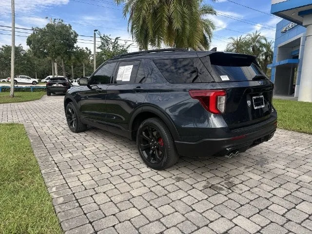 2023 Ford Explorer ST photo 34