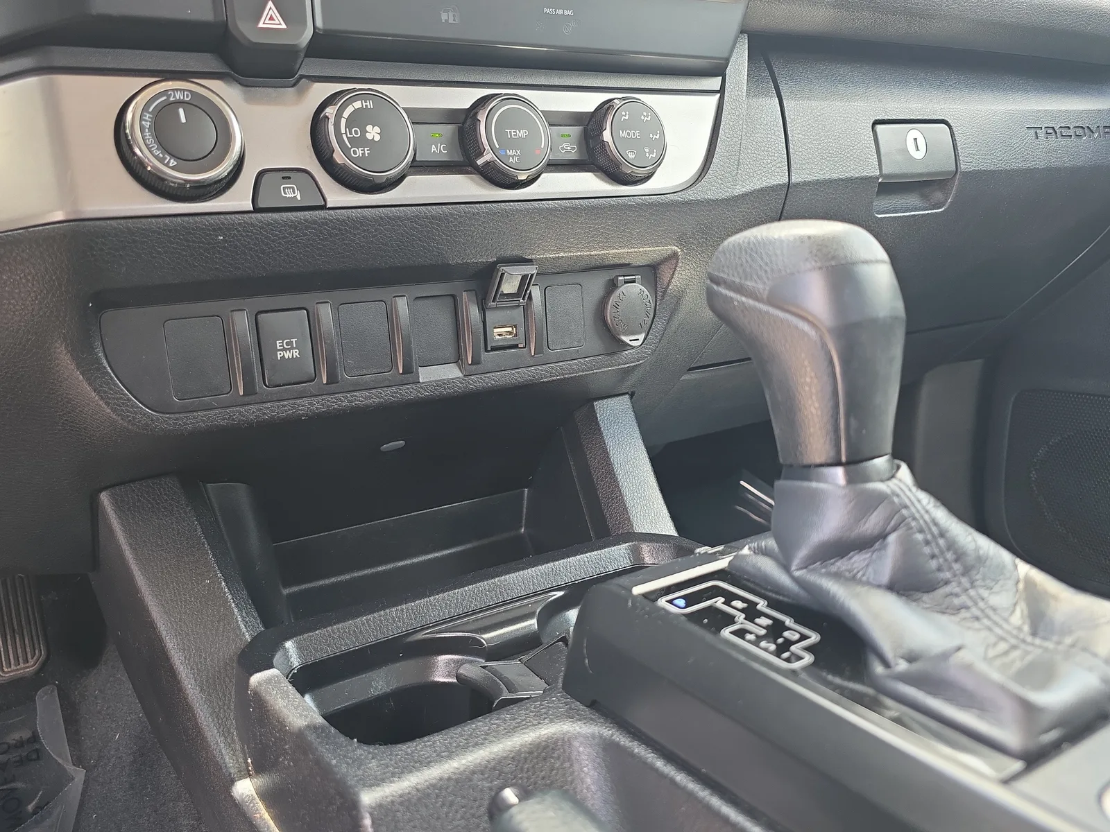 2021 Toyota Tacoma 4WD SR photo 32