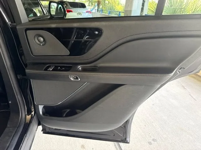 2023 Lincoln Aviator Reserve photo 17