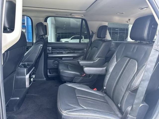 2020 Ford Expedition Platinum photo 27