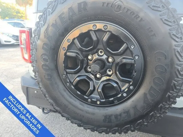 2022 Ford Bronco Base photo 9