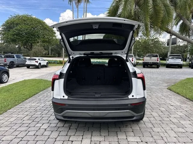 2024 Chevrolet Blazer EV LT photo 28