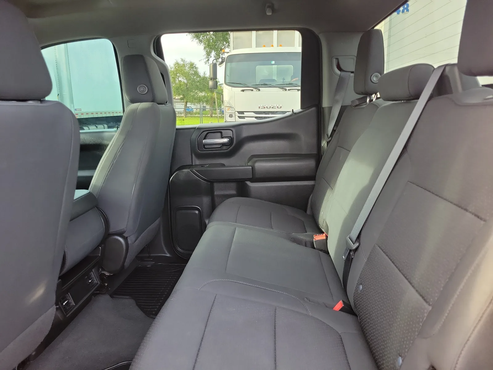 2021 Chevrolet Silverado 1500 Custom photo 16