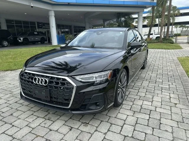 2023 Audi A8 4DR L QTRO 55 TFS photo 19